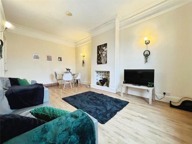 Apartment for rent in Englefield Green, Runnymede