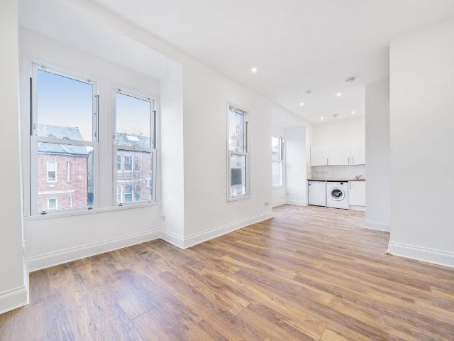 Studio for rent in West Norwood, Greater London