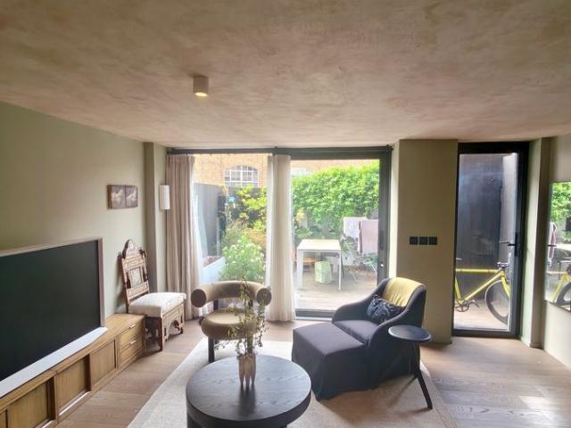 Apartment for rent in Tower Liberty, Wapping