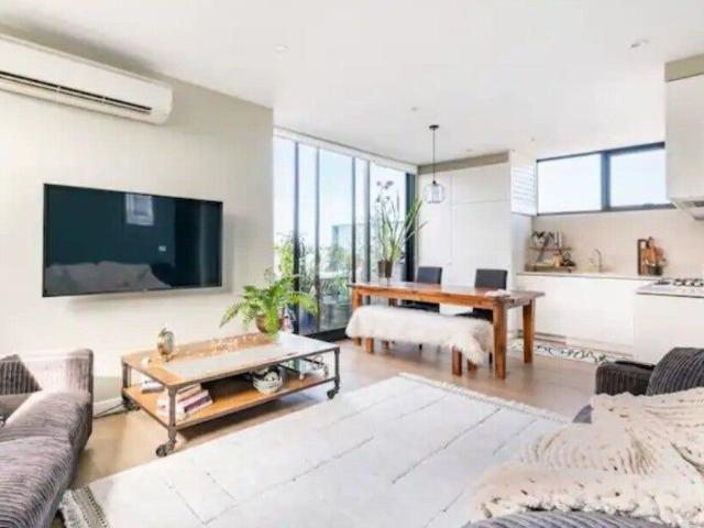 Room for rent in Camerons Creek, Victoria
