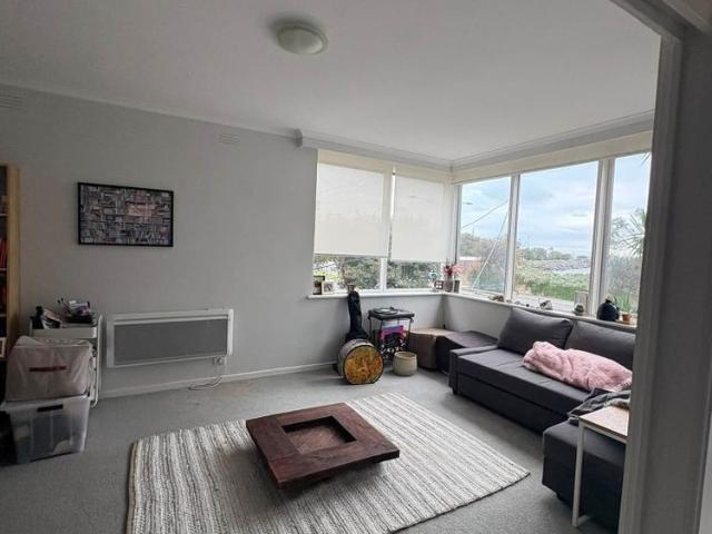Room for rent in Camerons Creek, Victoria