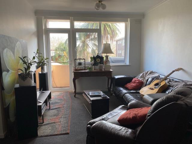 Room for rent in Camerons Creek, Victoria