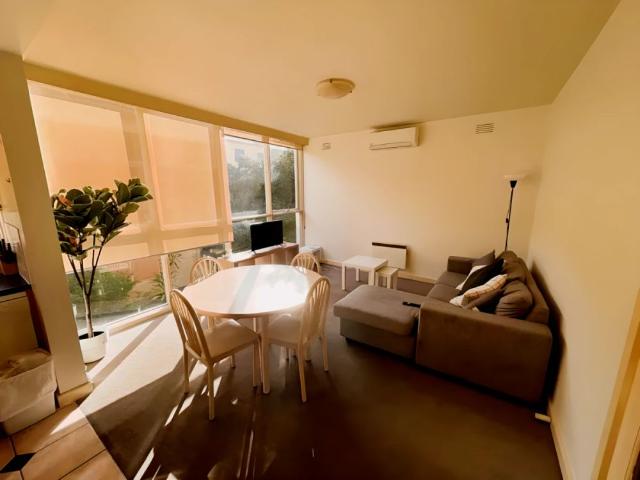 Room for rent in Camerons Creek, Victoria