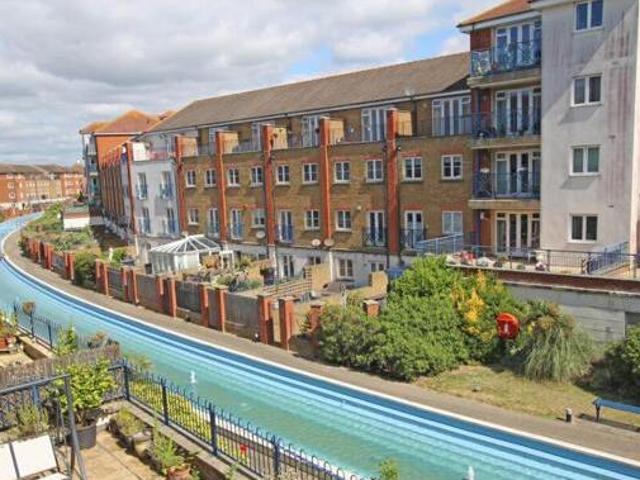 House for sale in Sovereign Harbour, Eastbourne