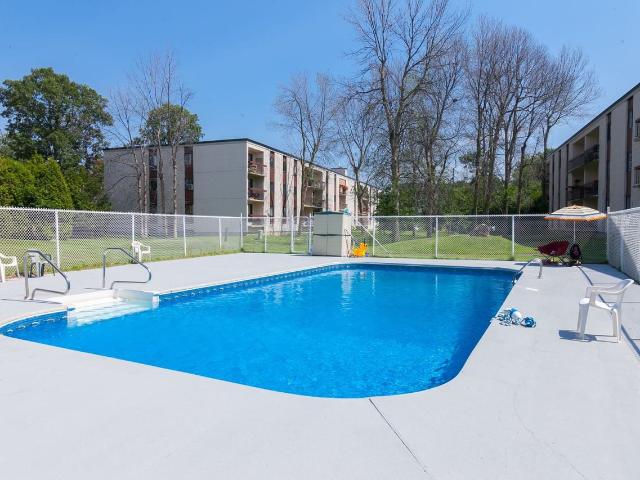 Apartment for rent in Saint-lambert, Quebec