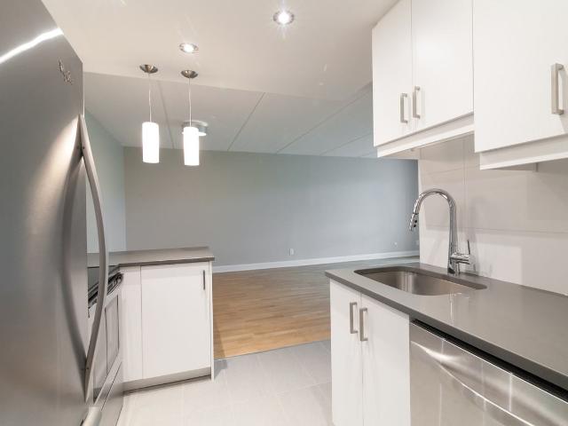 Apartment for rent in Saint-lambert, Quebec
