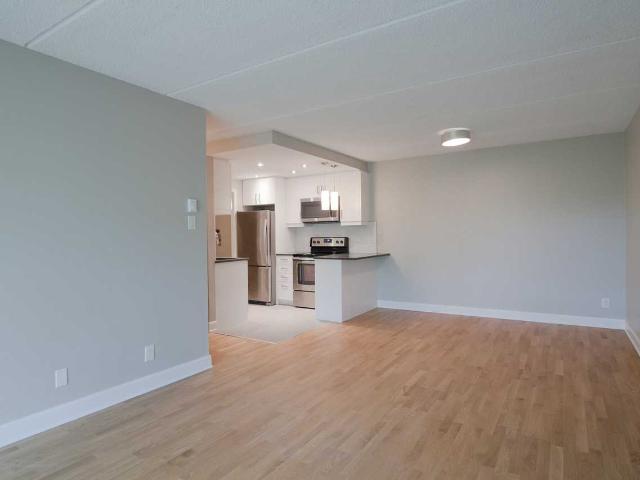 Apartment for rent in Saint-lambert, Quebec