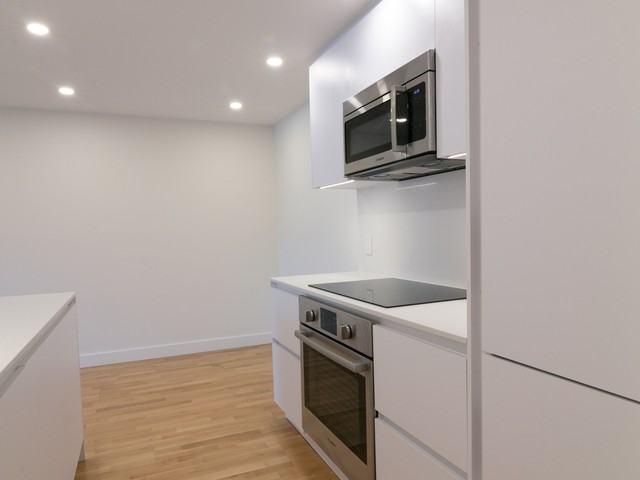 Apartment for rent in Saint-lambert, Quebec