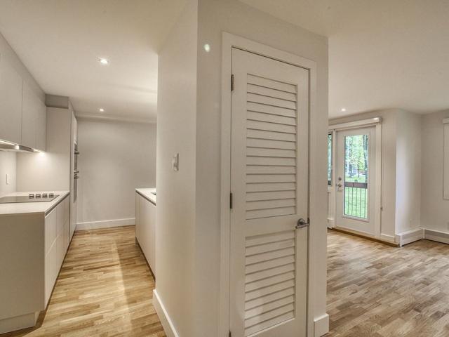 Apartment for rent in Saint-Lambert, Montérégie