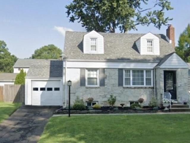 House for sale in Clark