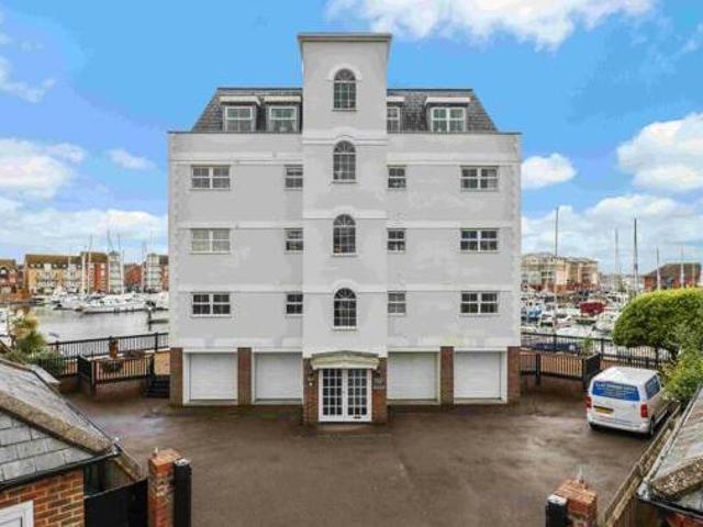 House for sale in Sovereign Harbour, Eastbourne