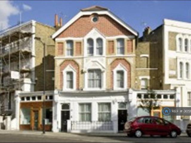 Apartment for rent in North Kensington, Greater London