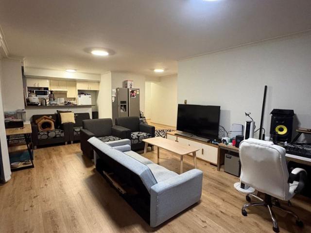 Room for rent in Lower North Shore, Sydney