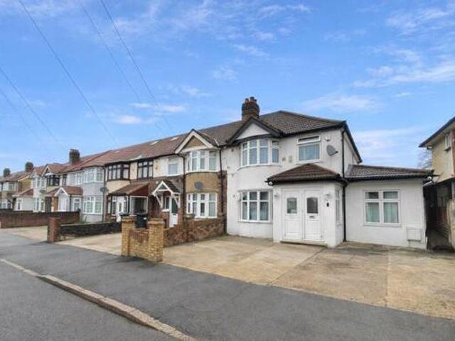 House for sale in Greater London