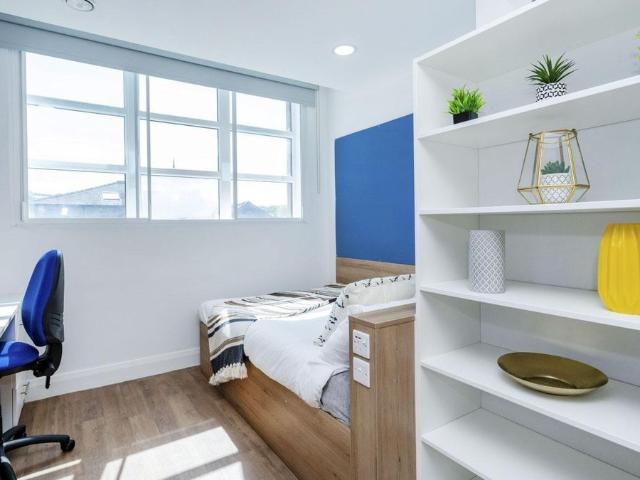 Apartment for rent in Bulk, Bare