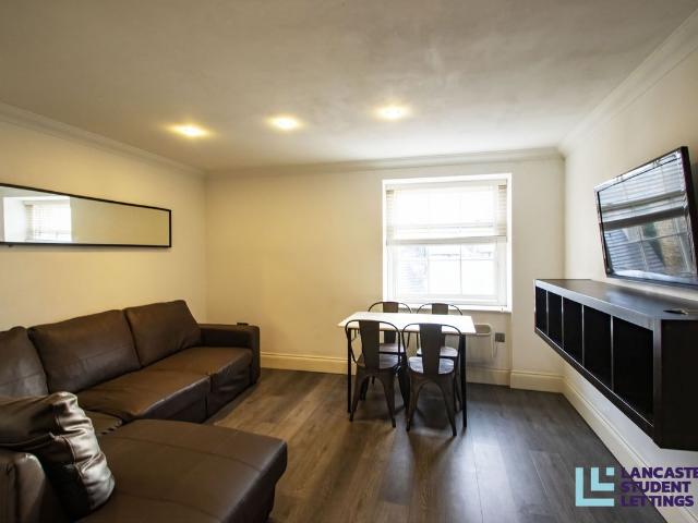 Room for rent in Moorlands, Bare