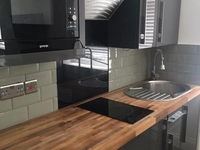 Room for rent in Moorlands, Bare