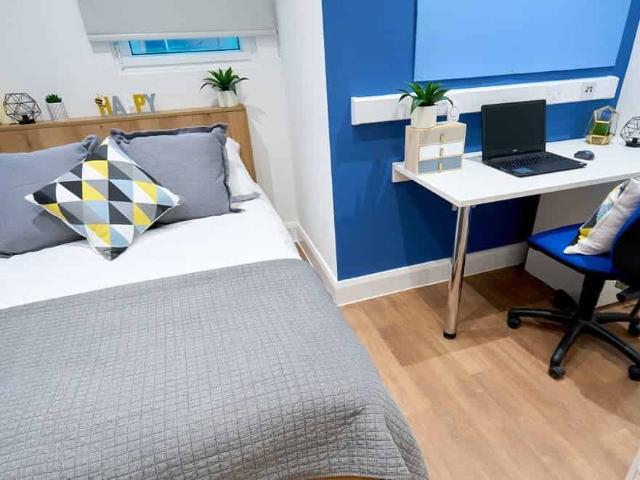 Apartment for rent in Moorlands, Bare
