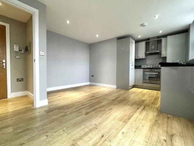 House for rent in Upperton, Eastbourne