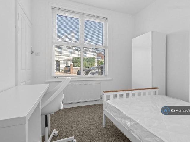 House for rent in Upperton, Eastbourne