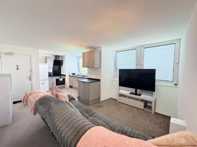 Apartment for rent in Upperton, Eastbourne