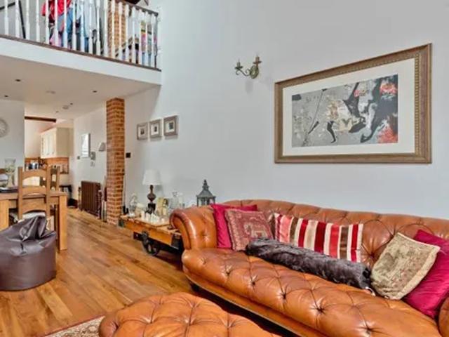 Room for rent in Surbiton, Greater London