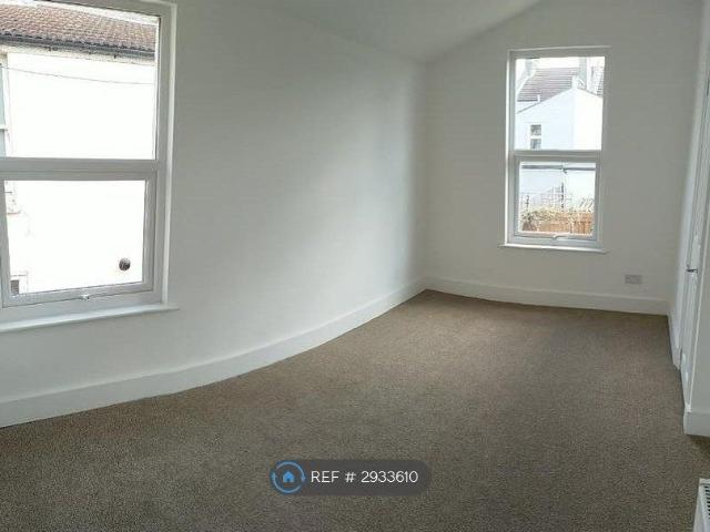 House for rent in Alton Barnes, Essex