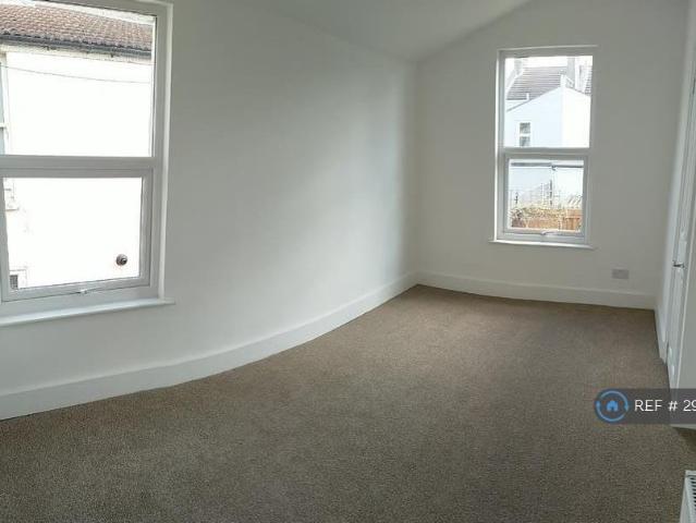 House for rent in Alton Barnes, Essex