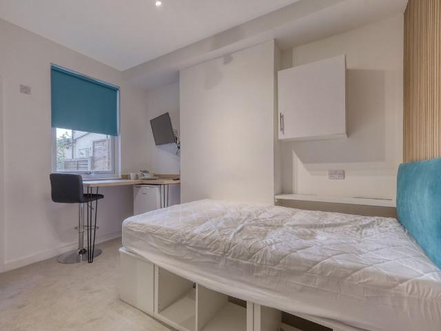 Room for rent in Alton Barnes, Essex
