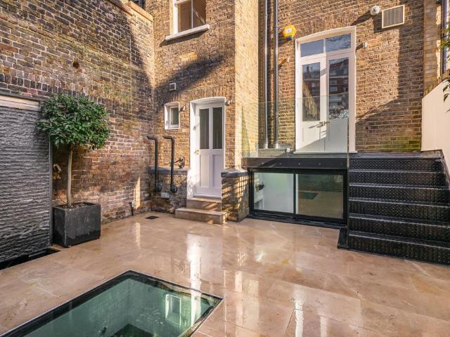 House for rent in Chelsea, Greater London