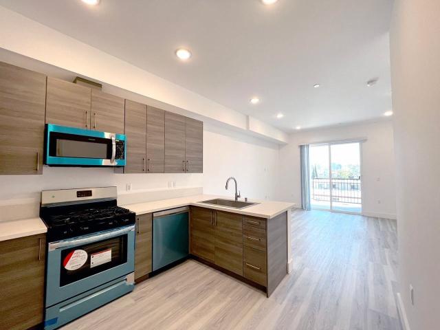 Apartment for rent in Canoga Park, California