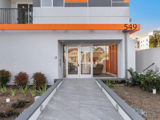 Apartment for rent in Canoga Park, California