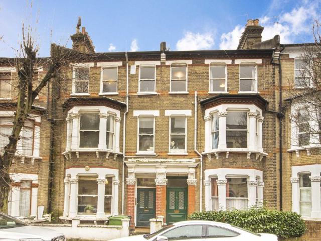 Apartment for rent in Clapham, Greater London