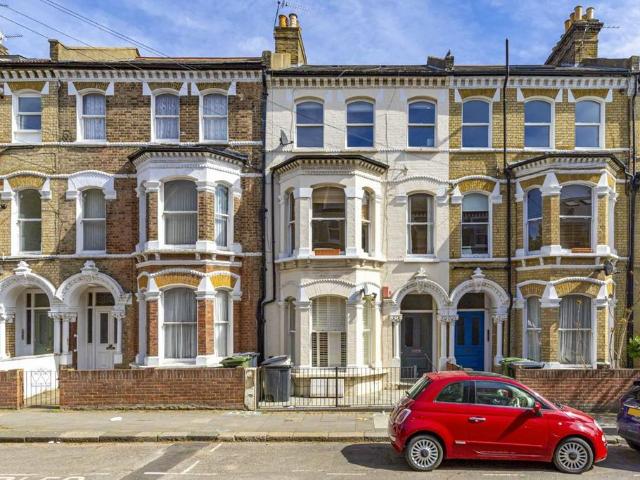 Apartment for rent in Clapham, Greater London