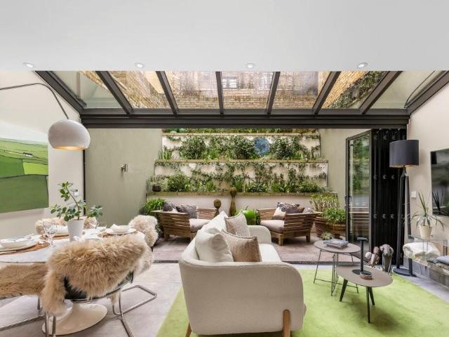 House for rent in North Kensington, Greater London