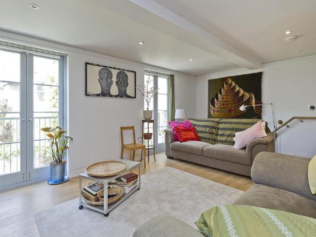House for rent in North Kensington, Greater London