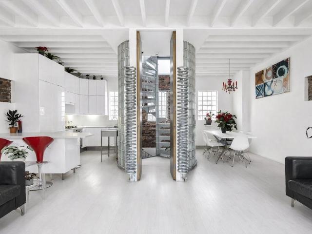 House for rent in North Kensington, Greater London