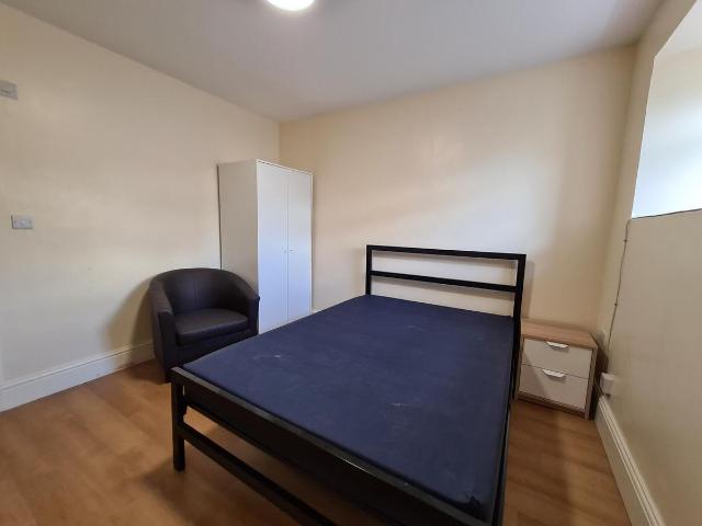 Room for rent in Upton, Babbacombe