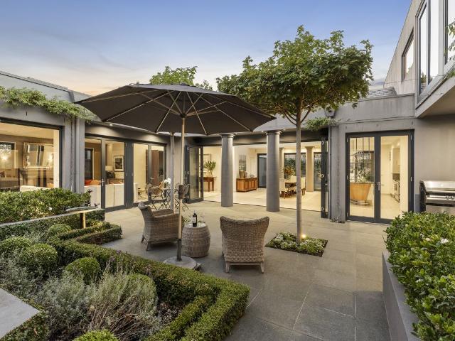 Townhouse for sale in Camerons Creek, Victoria