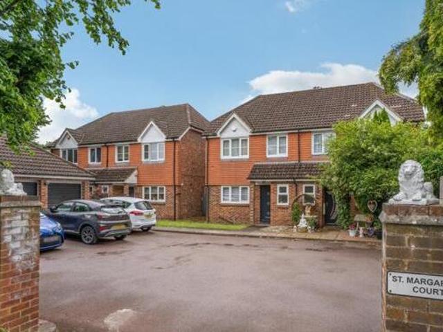 House for sale in Wexham and Ivers Community Board, Iver