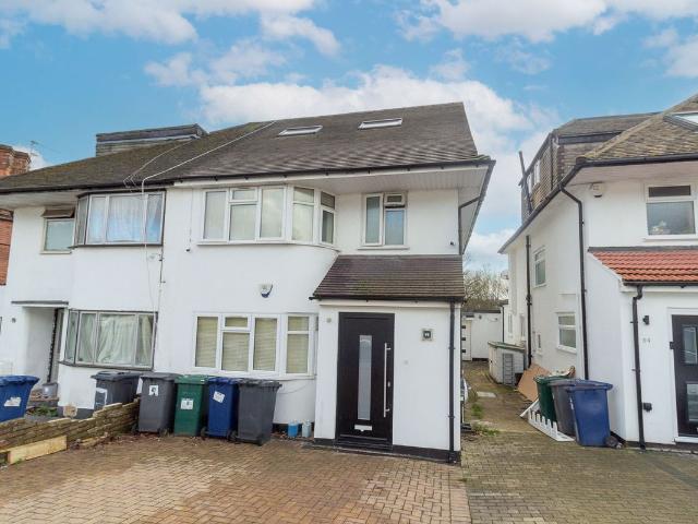 House for rent in The Hale, Greater London