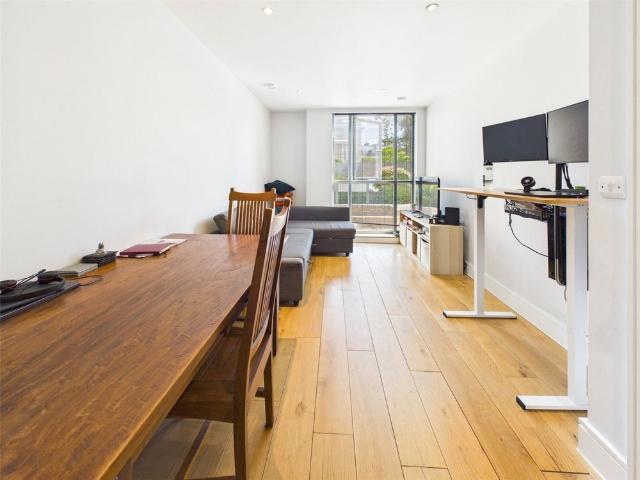 Apartment for rent in St Margarets, Greater London