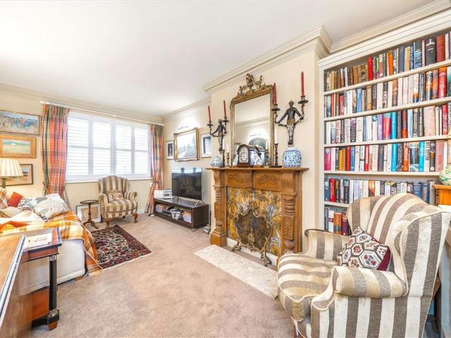 Apartment for rent in Earl's Court, Greater London