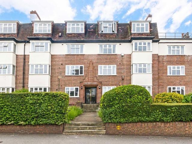 Apartment for rent in Surbiton, Greater London
