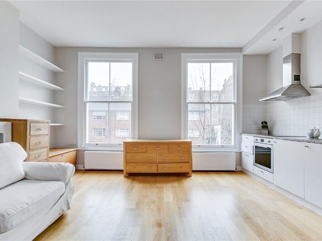Apartment for rent in North Kensington, Greater London