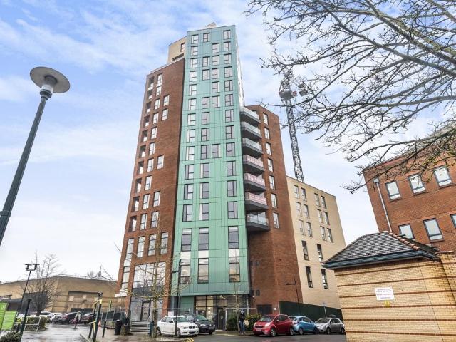 Apartment for rent in Widmore, Greater London