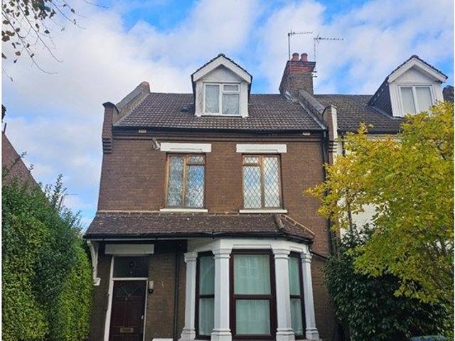 House for rent in Bush Hill Park, Greater London