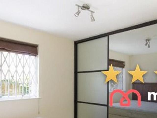 Apartment for rent in North Kensington, Greater London