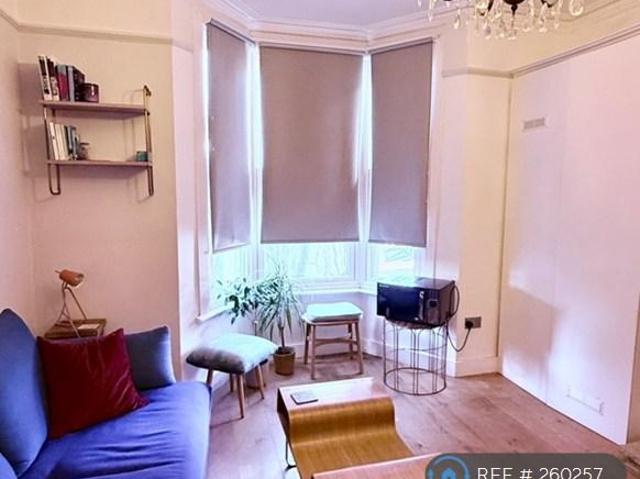 Apartment for rent in London Borough of Ealing, Greater London