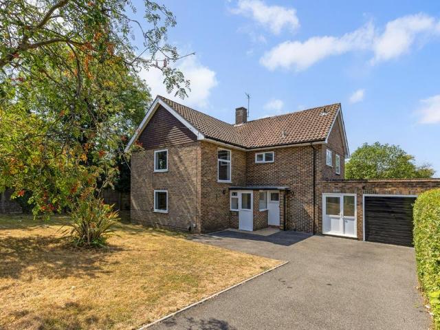 House for rent in Tattenham Corner, Red Hill